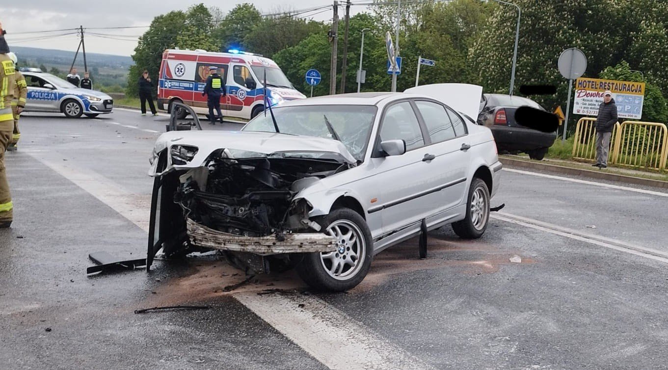 Tragiczny wypadek w powiecie świeckim W szpitalu zmarła jedna osoba