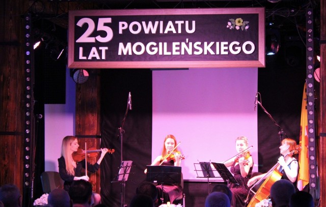 Powiat mogileński uroczyście świętował 25-lecie istnienia.