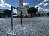 Bramka wodna na rynku w Lesznie. Czy rzeczywiście jest potrzebna?