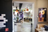 Zamyka się kultowa kawiarnia na Jeżycach w Poznaniu. "Dzielnica stała się ekskluzywna". Brisman działał przez 12 lat. Jest szansa na nowe?