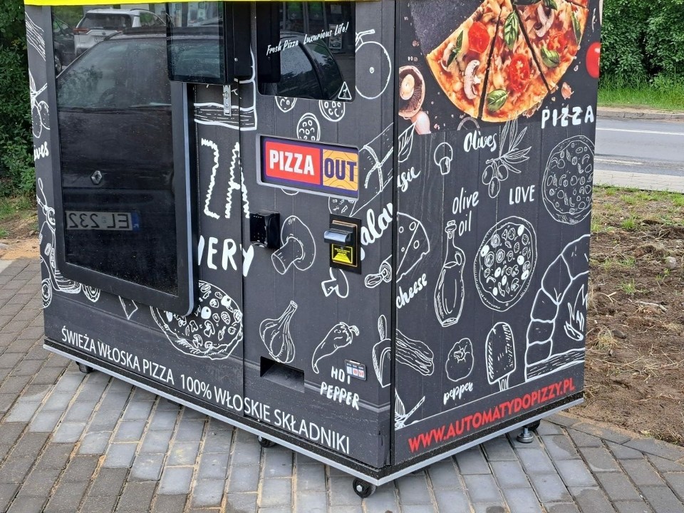 Automat do Pizzy w Łodzi: Nowoczesna Technologia w Służbie...