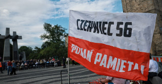 Czy święte hasło bohaterów może być prywatną własnością? Afera przed wielką rocznicą