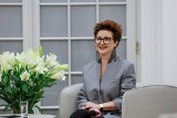 Stylowo, gustownie i elegancko. Jolanta Kwaśniewska zachwyciła nie tylko strojem