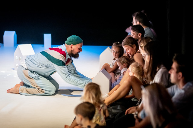 Startuje LAS+ nowy nurt działań artystycznych w Siedlisku Kultury Solniki 44. Zobacz, co się będzie działo. Najbliższe spektakle w weekend! 