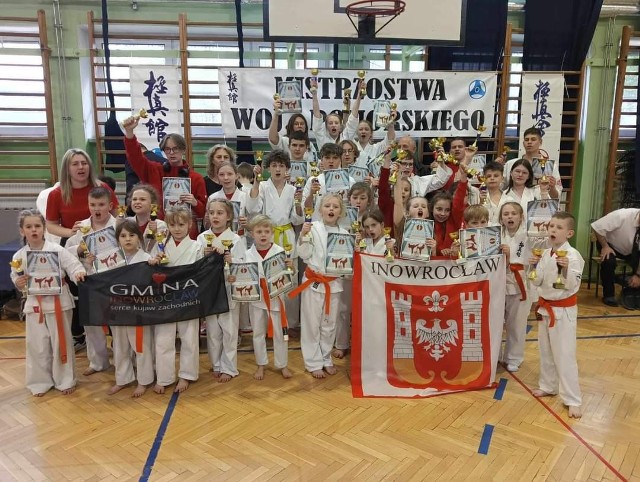 Podczas XIII Mistrzostw Województwa Pomorskiego Karate Kyokushin-Kan w Rumii Klub Kyokushin z Inowrocławia zajął pierwsze miejsce