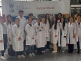 Licealiści wzięli udział w warsztatach na Wydziale Chemii Uniwersytetu im. Adama Mickiewicza w Poznaniu