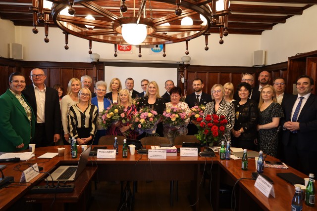 W sali posiedzeń Urzędu Miasta i Gminy Pleszew odbyła się ostatnia sesja Rady Miejskiej w Pleszewie - VIII kadencji