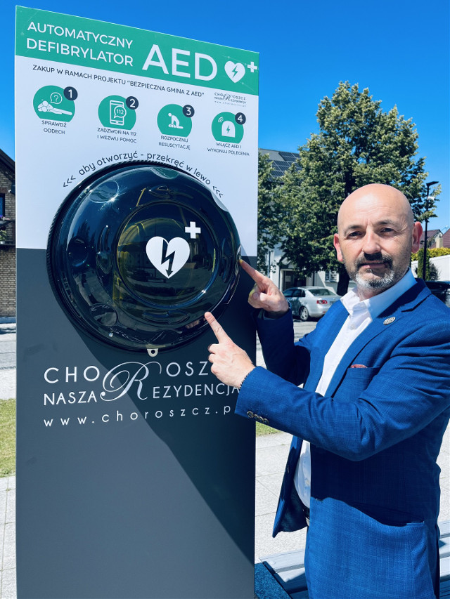 Serce Choroszczy bije bezpieczniej. Defibrylatory trafiły do przestrzeni publicznej