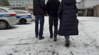Szok w Augustowie. Ojciec wbił nóż w plecy swojej 6-letniej córki