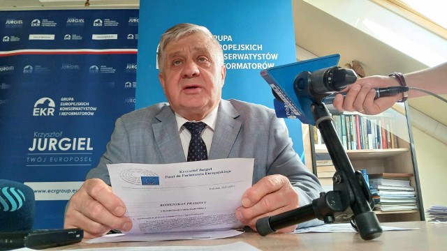 Krzysztof Jurgiel podczas konferencji po jego zawieszeniu w PiS