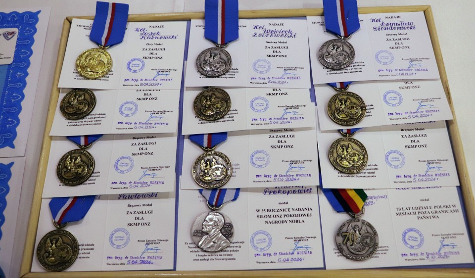 Wręczono też Srebrne i Brązowe medale  "Za zasługi dla SKMP...