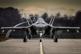 "Przepiękne maszyny!" Myśliwce F-35 wylądowały w Poznaniu. Zobacz zdjęcia