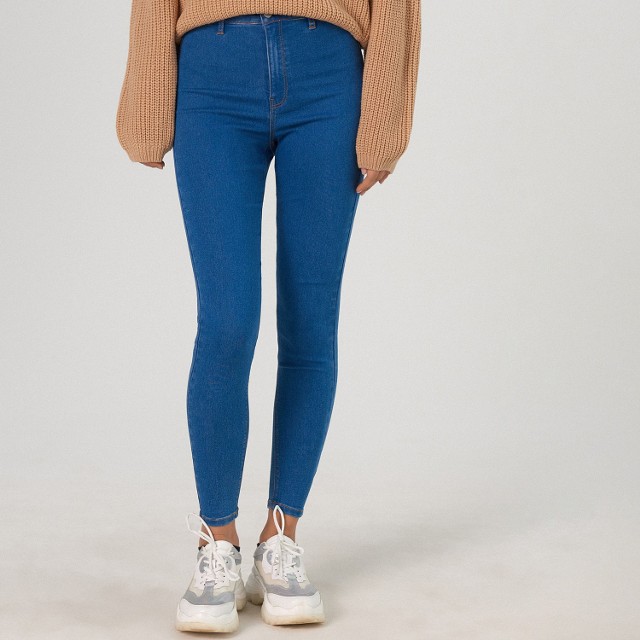 Cropp - Jasnoniebieskie jeansy skinny - Niebieski