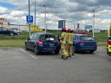 Zderzenie dwóch samochodów na DW 434 w Zbrudzewie. Dziecko podróżujące jednym z aut trafiło do szpitala