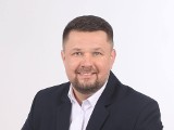 II tura wyborów burmistrza Bielska Podlaskiego. Piotr Wawulski chce budować drogi i mieszkania, a film "Znachor" wykorzysta do promocji 
