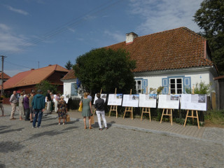 Zdjęcia dokumentujące wydarzenia organizowane w Tykocinie przez Centrum Badań nad Historia i Kulturą Małych Miast