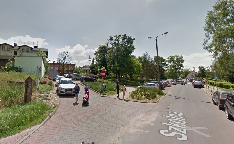 Mieszkańcy Obornik uchwyceni przez samochód Google Street View. Pamiętacie co wtedy robiliście i jak wyglądały dawniej Oborniki?[ZDJĘCIA]
