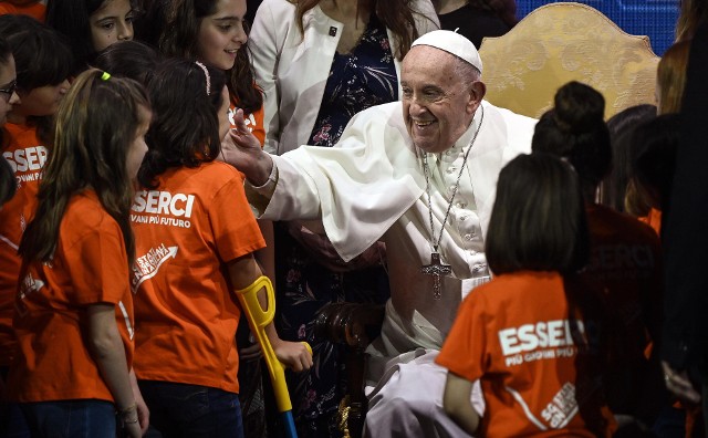 Papież Franciszek apeluje, by rodziło się więcej dzieci