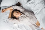 Jednego dnia śpisz dłużej, a innego krócej? Tak rośnie ryzyko poważnej choroby. Zobacz, dlaczego uregulowany sen jest najlepszy