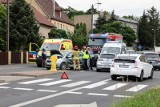 Wypadek w centrum Leszna.  Na skrzyżowaniu przy Śniadeckich. Zderzyły się dwa auta osobowe