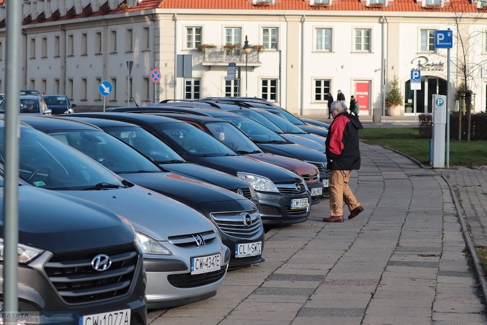 Strefa Płatnego Parkowania we Włocławku obowiązuje - w...