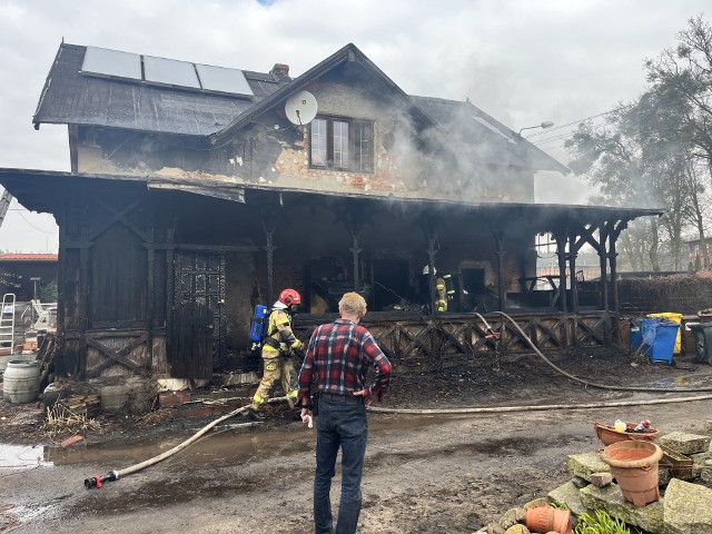 Dom w Grupie, w którym doszło do pożaru raczej nie nadaje się do zamieszkania. Mieszkańcy znaleźli schronienie u bliskich
