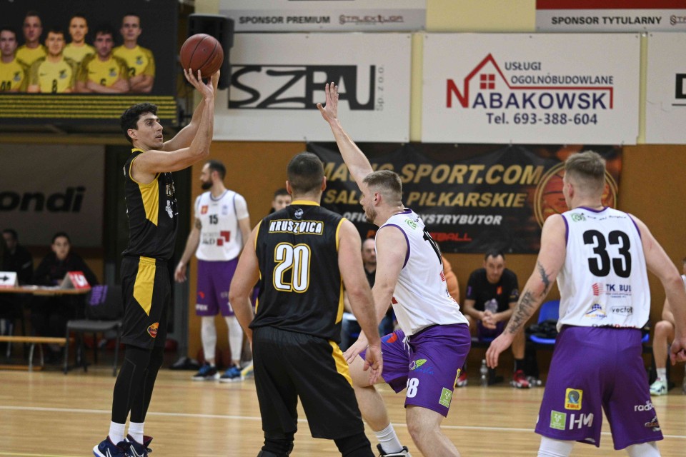ŚKK Świecie przegrał z Basket 2010 Kruszwica 64:77