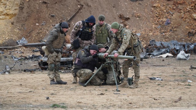 Żołnierze ukraińscy potrzebują więcej broni