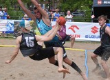 W Inowrocławiu rywalizują najlepsze drużyny piłki ręcznej plażowej. Zdjęcia i vwdeo