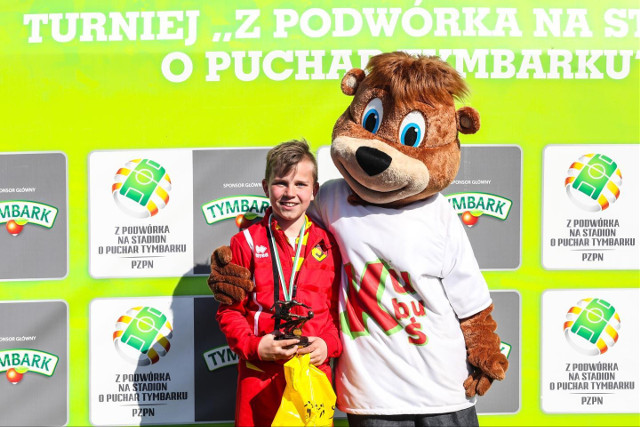 Z boisk Pucharu Tymbark na europejskie salony. To tutaj swoją przygodę z futbolem zaczynał Oskar Pietuszewski
