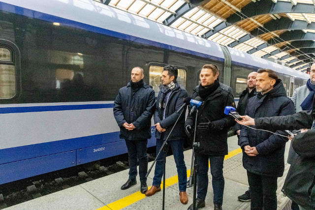 Ministerstwo Infrastruktury i PKP PLK zapowiadają kolejne inwestycje na torach w woj. podlaskim. W tym największy przetarg w historii  