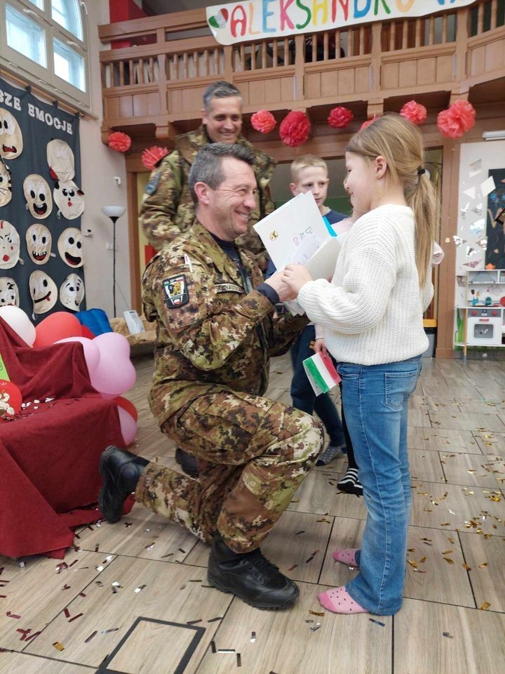 Włoscy żołnierze wspierają dzieci ze Stacji Malbork "+" 