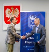 Umowa o współpracy AWF Kraków i MZPN. Skorzystają studenci starający się o licencję trenera piłki nożnej i drużyny młodzieżowe