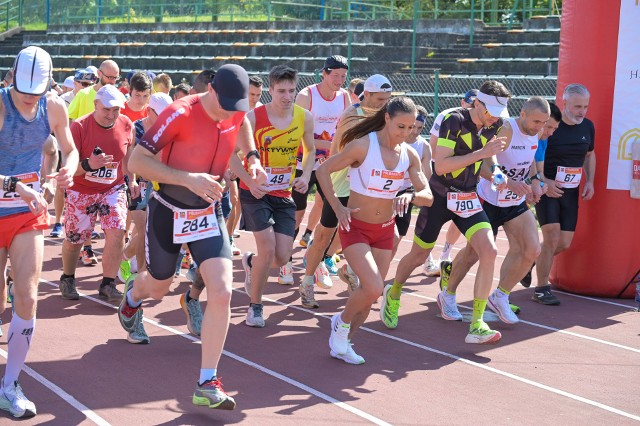 Blisko 400 biegaczy stanęło na starcie półmaratonu śladami Bronka Malinowskiego w Grudziądzu