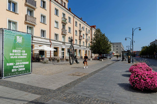 Plac przy Lipowej - między Nowym Światem i Częstochowska