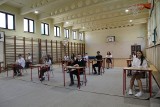 Egzaminy ósmoklasistów 2024. W Inowrocławiu zdaje je 251 uczniów. Zdjęcia