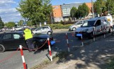 Zderzenie bwm z volkswagenem na skrzyżowaniu ul. Wysoka - Rolna we Włocławku. Zdjęcia