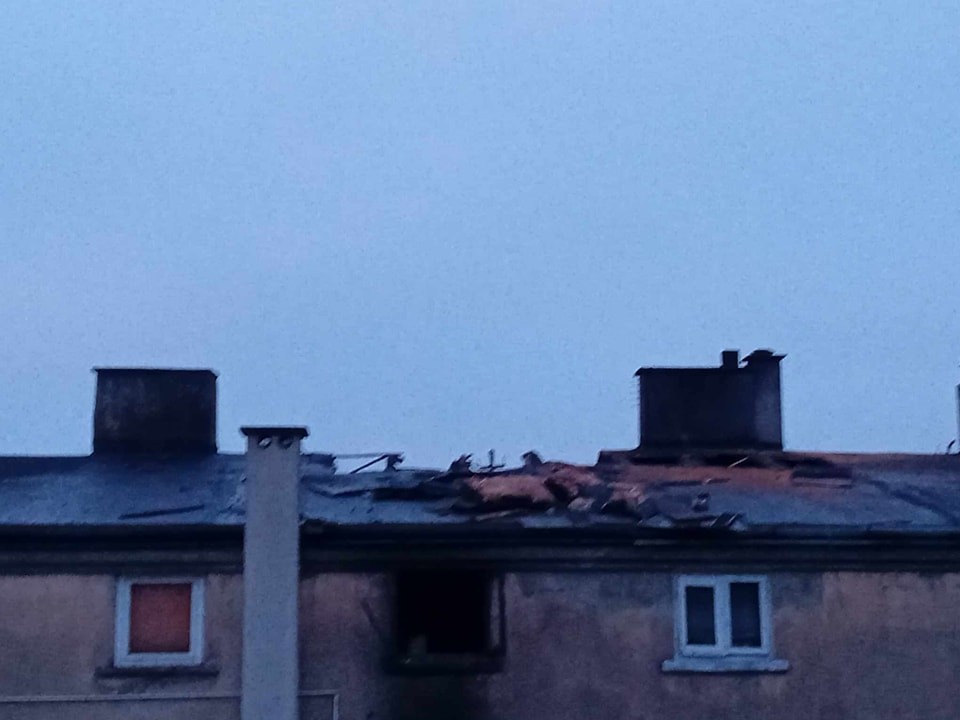 Pożar kamienicy na Lipnowskiej we Włocławku. 4 osoby poszkodowane. Zdjęcia