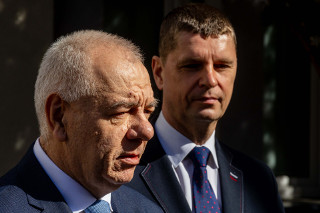 Politycy PiS krytykują rezolucję Parlamentu Europejskiego ws. wspólnej polityki obronnej