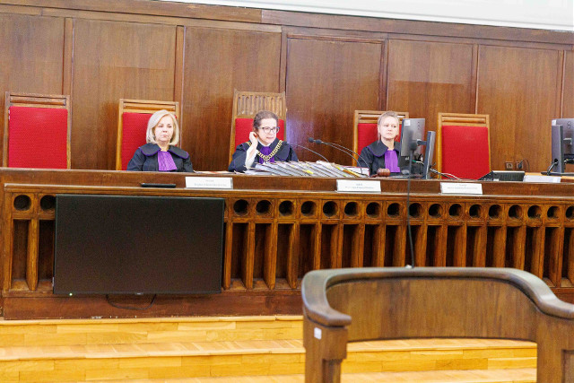 Proces w sądzie w Białymstoku w sprawie laboratorium metamfetaminy odroczony. Obrona potrzebuje czasu na zapoznanie się z ekspertyzą 