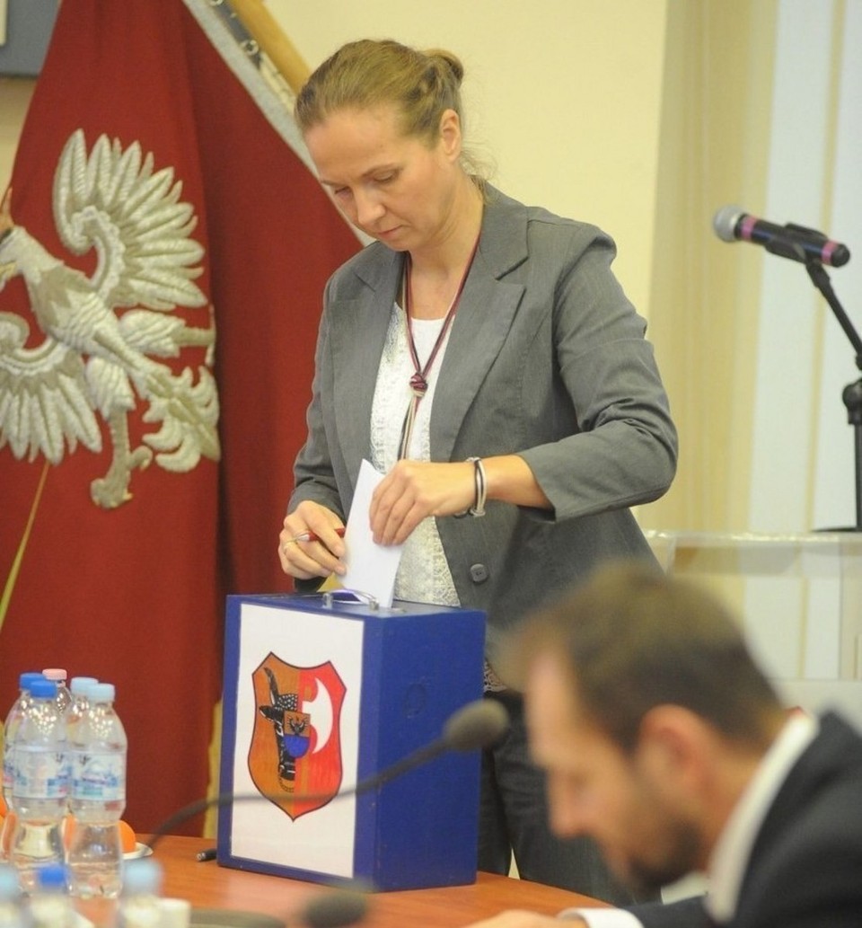 Stefania Ratajczak zapytała o mieszkanie dla byłej radnej. Jest odpowiedź Kamili Mulczyńskiej byłej szefowej MZBK w Lesznie