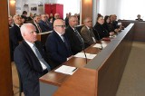 Stołkowa koalicja PO-PiS - tak nowy układ sił w Radzie Powiatu Inowrocławskiego nazywa opozycja