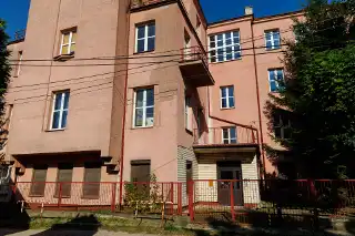 Gmach "braciszków" na Bojarach