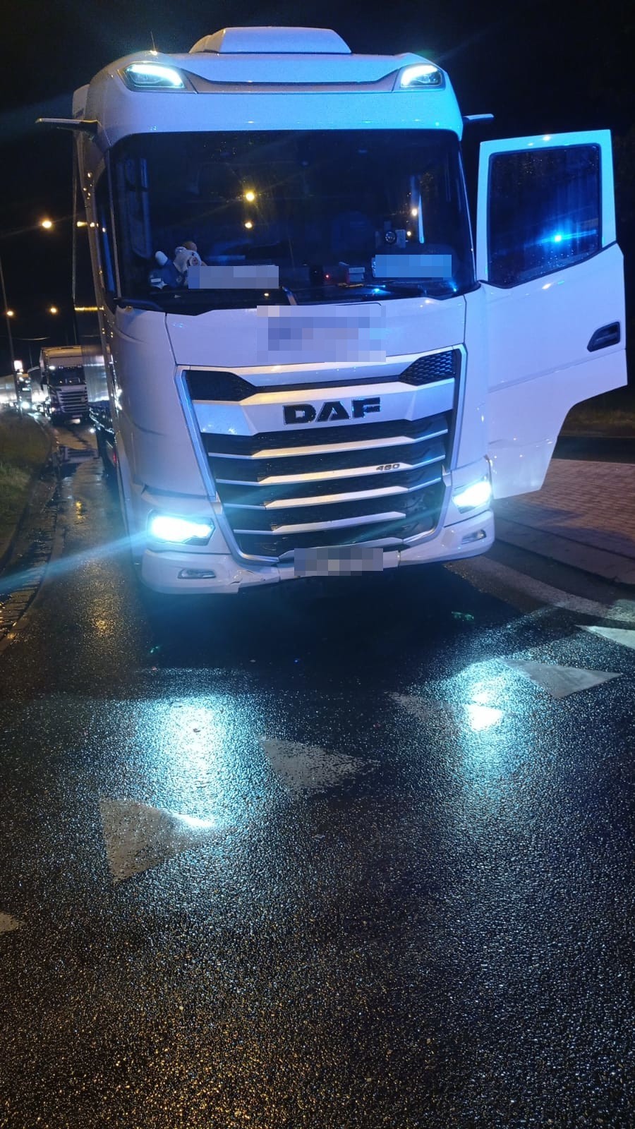 Zderzenie samochodu ciężarowego i osobówki w Grodzisku Wielkopolskim