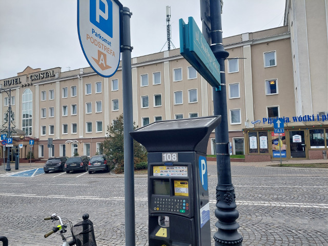 Strefa płatnego parkowania w Białymstoku.  Pierwszy miesiąc po wprowadzeniu dużych podwyżek za nami. Zobacz, skutki i nowe pomysły 