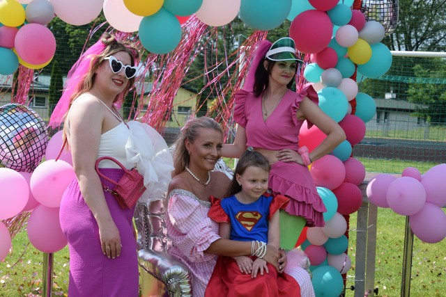 Na Dniu Dziecka w Sępólnie Krajeńskim pojawiła się Barbie i jej przyjaciele z bajek (1.06.2024)