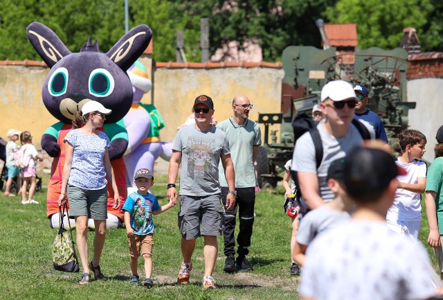 1 czerwca w Toruniu odbył się Patriotyczny Dzień Dziecka w Muzeum Artylerii. Zobaczcie galerię zdjęć z tej imprezy!