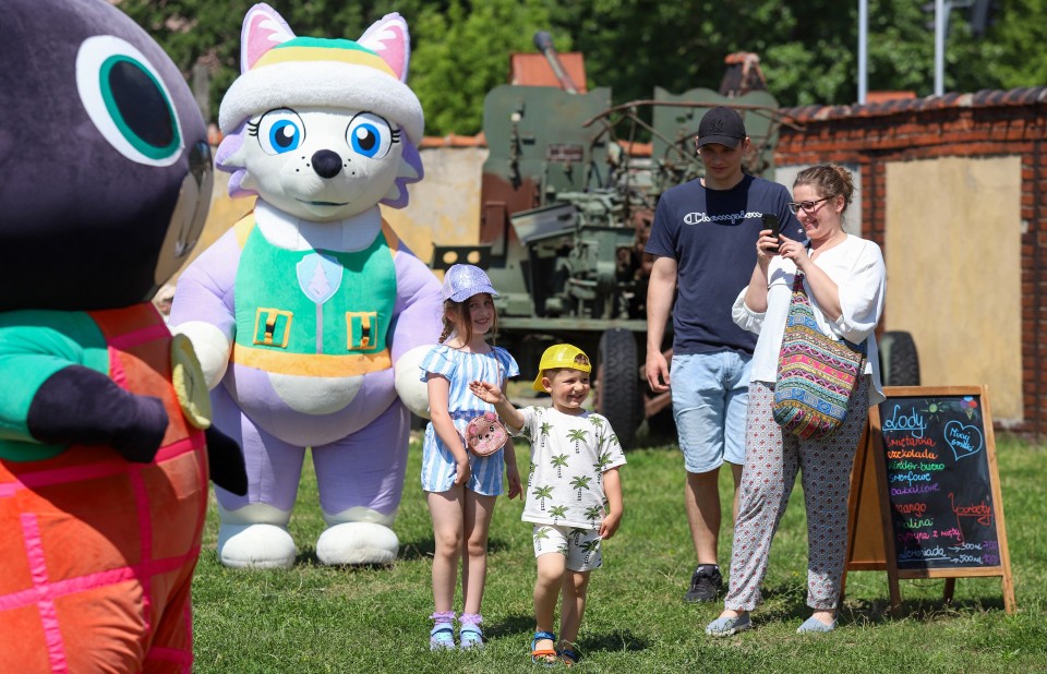 1 czerwca odbył się w Toruniu Patriotyczny Dzień Dziecka....