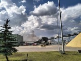 Kujawsko-Pomorskie: pożar na terenie dużej fabryki. Kłęby dymu widać z kilkunastu kilometrów!