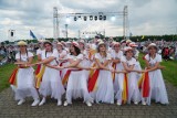 Lednica 2024: Trwa XXVIII Ogólnopolskie Spotkanie Młodych. Tysiące pielgrzymów na Polach Lednickich. Zobacz zdjęcia